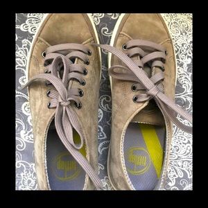 FitFlop tan suede